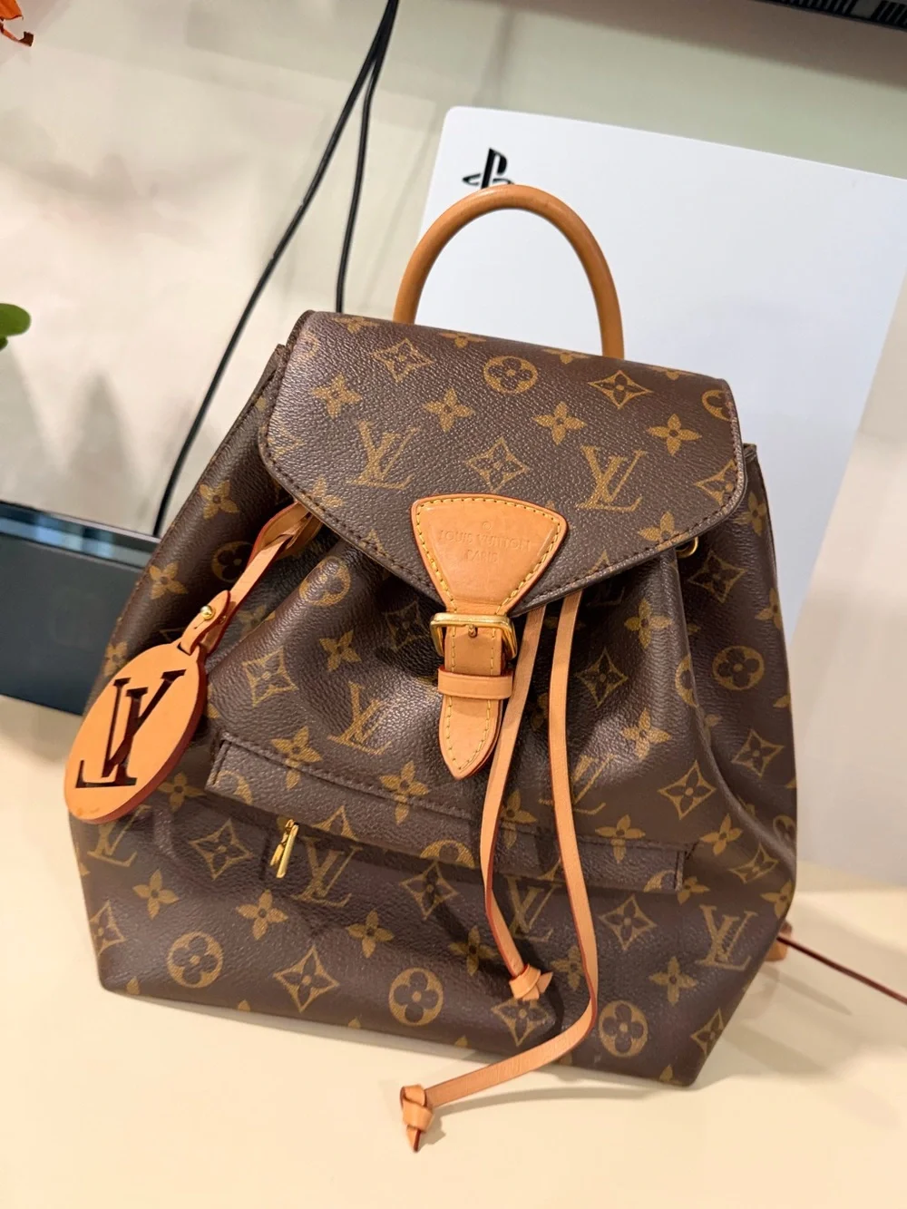 Louis Vuitton montsouris Brown Monogram Canvas Small Backpack with Vachetta Trim